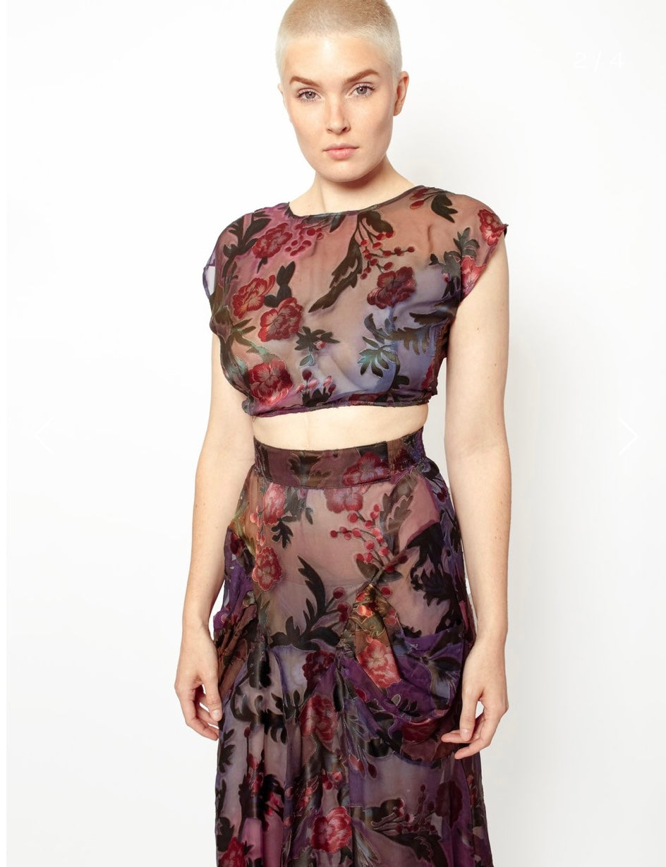 The Bloom Crop in Dark Rose